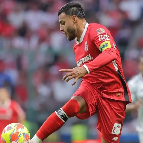 Alexis Vega dedica el t&iacute;tulo con Toluca a Chivas tras vencer a Tigres