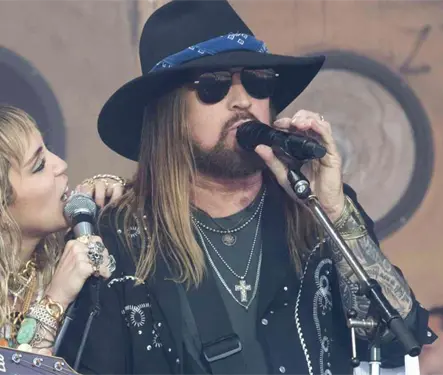 Billy Ray Cyrus exige gastos legales a supuesta madre de Miley