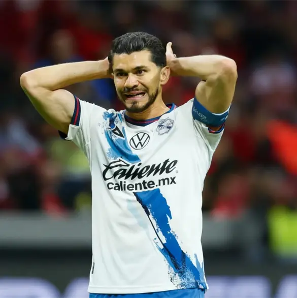 Lo que se sabe de la supuesta partida de Henry Mart&iacute;n al Puebla