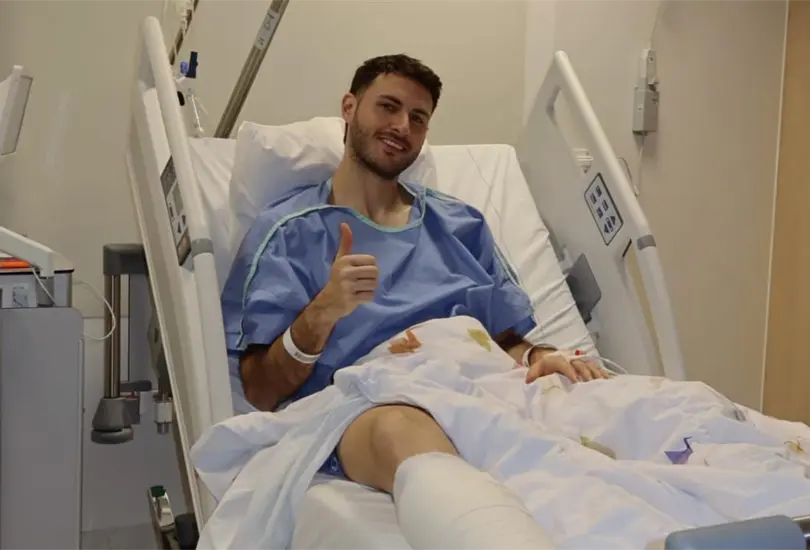 Santi Giménez, después de su operación. Santi Giménez, después de su operación.