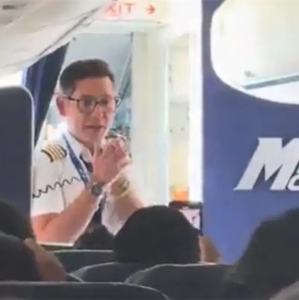 Protesta en vuelo: piloto de Magnicharters retiene pasajeros