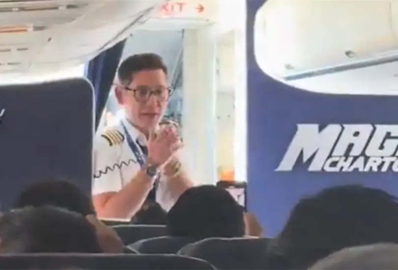 Pasajeros de un vuelo a Canc&uacute;n viven momentos de incertidumbre por la protesta de un piloto