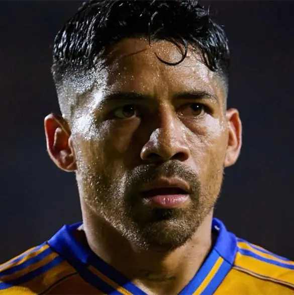 &iquest;Indirecta a Pizarro? Aquino se despide de Tigres al borde del llanto