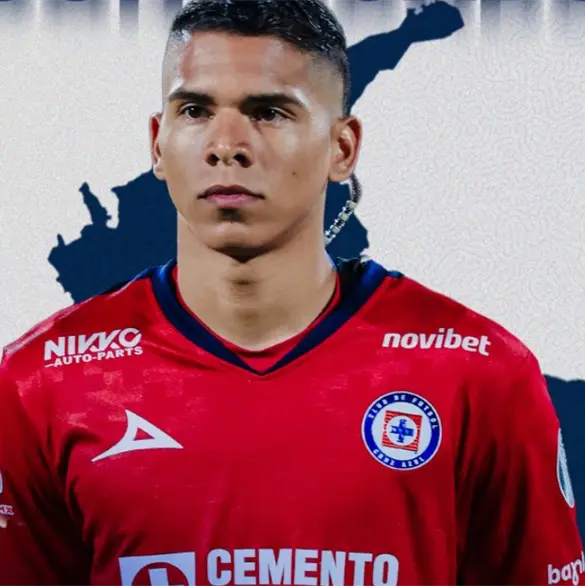 Cruz Azul dise&ntilde;a estrategia para sacar provecho de la lesi&oacute;n de Kevin Mier