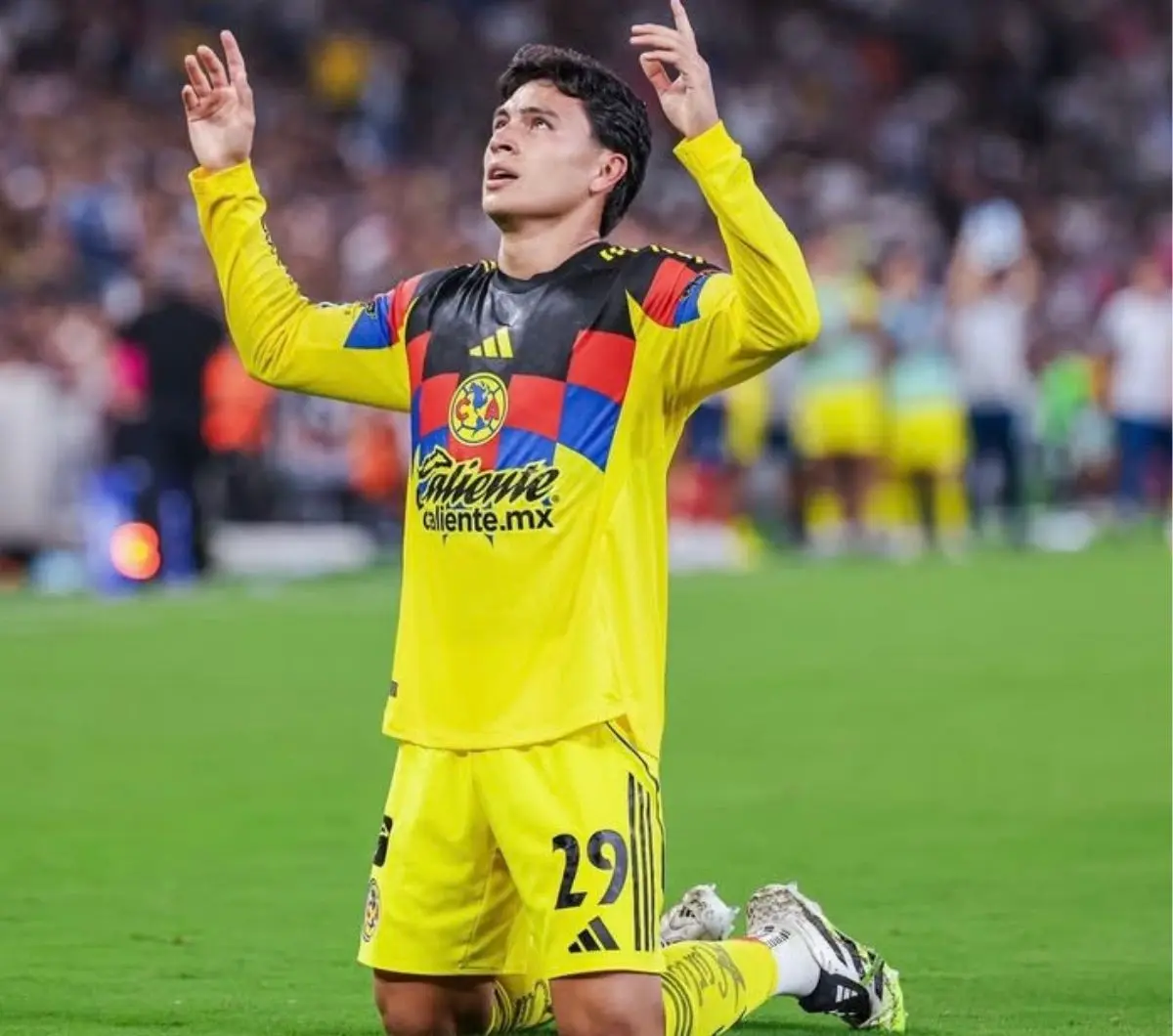  Dos equipos a la carga por Ramón Juárez 