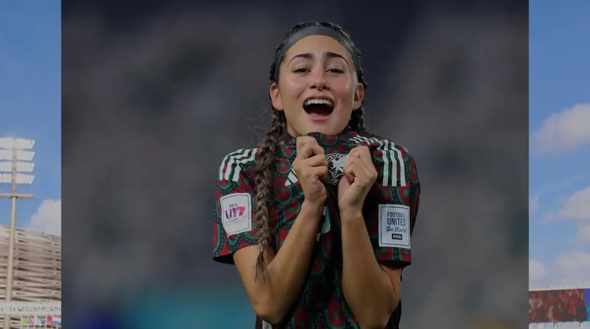 La joven futbolista recientemente firm&oacute; contrato profesional con las Amazonas