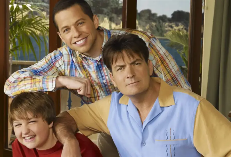 Los actores de la serie Two and a half men.