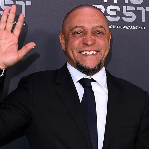 Roberto Carlos hospitalizado de urgencia en Brasil Roberto Carlos hospitalizado de urgencia en Brasil