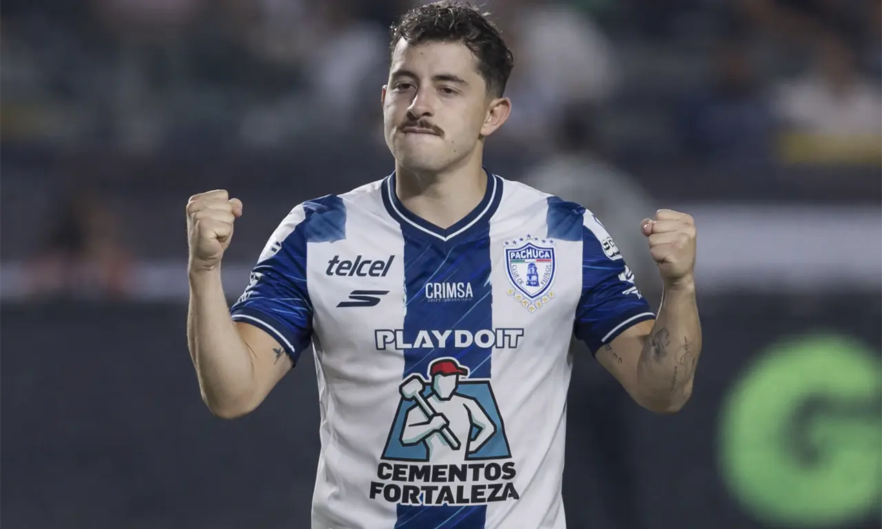  Alan Mozo abandonará a Chivas y llegará a Pachuca mediante un préstamo por un año con opción a compra, de cara al Clausura 2026. 