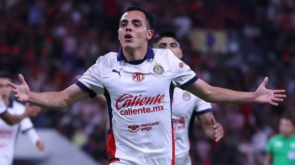  Hugo Camberos recibió consejos para no renovar con el equipo 