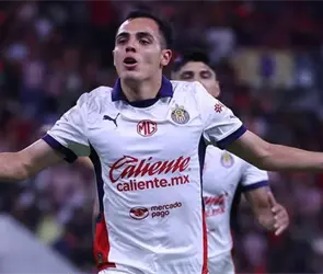 El complot que complic&oacute; la renovaci&oacute;n de Hugo Camberos con Chivas