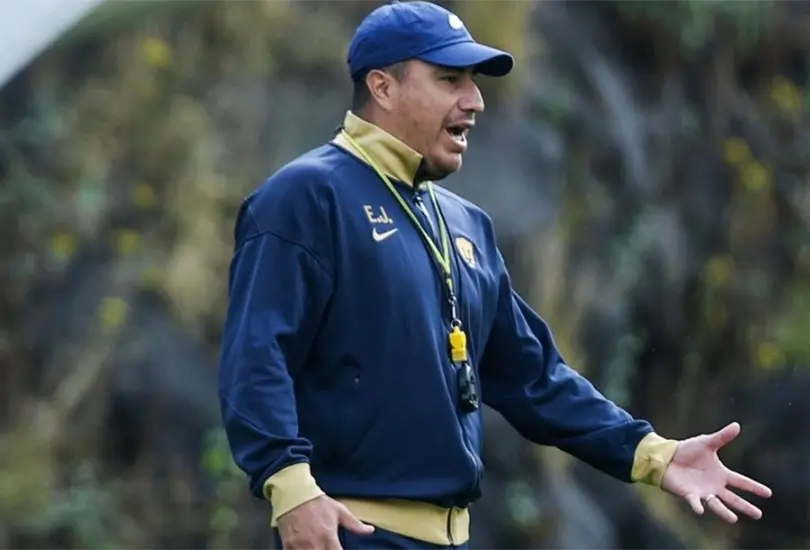 Efraín Juárez se llevó los reflectores del Pumas vs Juárez en Cantera Efraín Juárez se llevó los reflectores del Pumas vs Juárez en Cantera