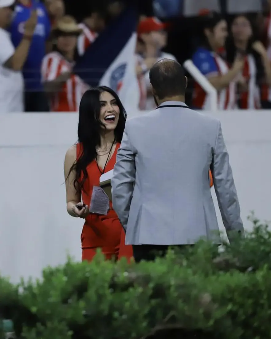 'Gracias por tanto'.<br><br>