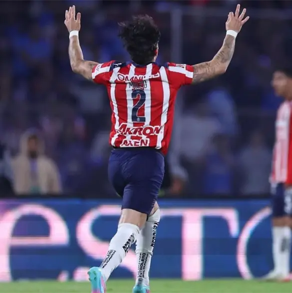 Mientras Pachuca le hizo un video la amarga despedida de Chivas a Mozo Mientras Pachuca le hizo un video la amarga despedida de Chivas a Mozo