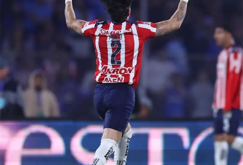 Chivas despide de forma fr&iacute;a a Mozo