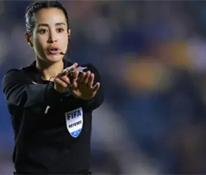 Katia Itzel Garc&iacute;a es reconocida como la sexta mejor &aacute;rbitra del mundo