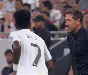 Cholo Simeone se burla de Vinicius en pleno partido de f&uacute;tbol