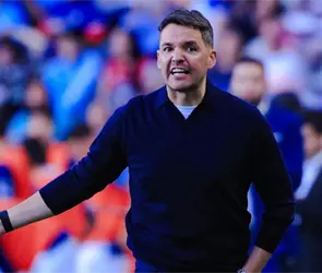 El mensaje de Nicol&aacute;s Larcam&oacute;n a la molesta afici&oacute;n de Cruz Azul