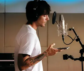 Louis Tomlinson habla de su evoluci&oacute;n y el estreno de How Did I Get Here?