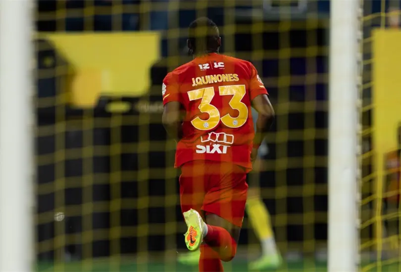 Qui&ntilde;ones apunta a Brasil