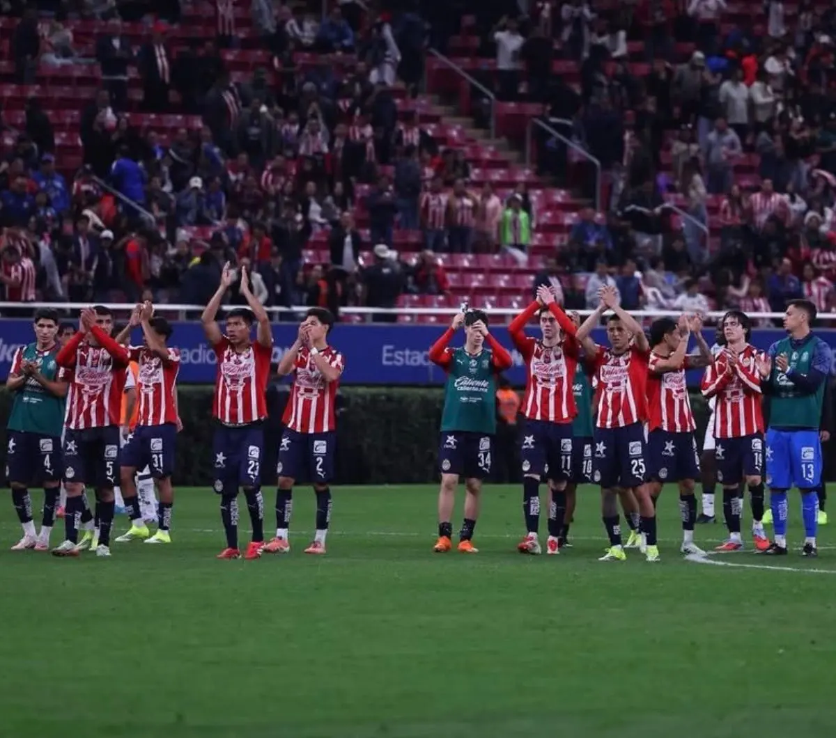  Pieza secreta de Milito en Chivas 