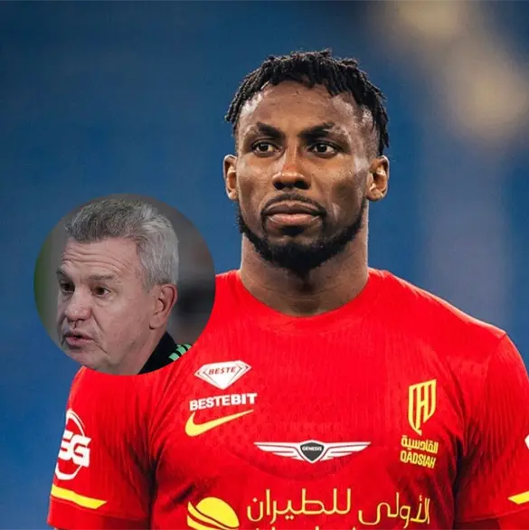 Mensaje a Aguirre, Juli&aacute;n Qui&ntilde;ones levanta la mano para la Copa del Mundo