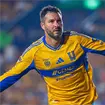 Casi atropellado, Andr&eacute; Pierre Gignac cerca de sufrir accidente