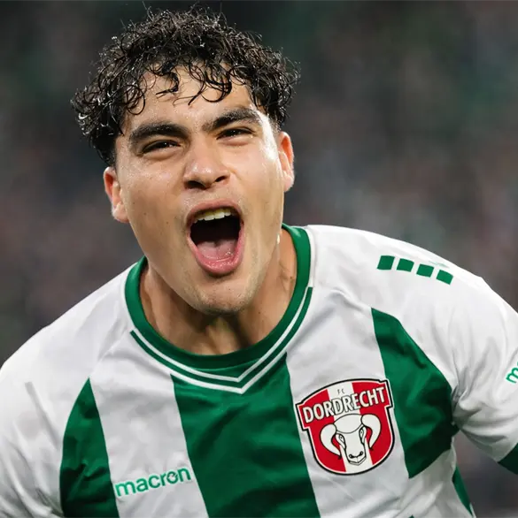 Así fue el primer gol de Stephano Carrillo en Europa Así fue el primer gol de Stephano Carrillo en Europa