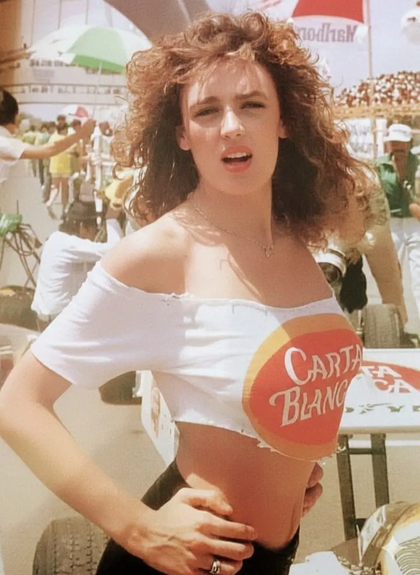 Estudi&oacute; Arte Dram&aacute;tico. Tambi&eacute;n estudi&oacute; ballet, jazz y un poco de tap.