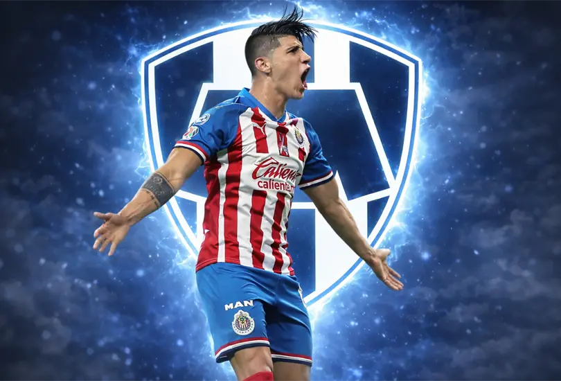 El delantero mexicano encendi&oacute; rumores al mostrar su traslado a&eacute;reo en redes sociales.