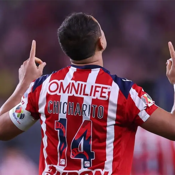 &iquest;Se burla? Chicharito por fin toca el tema de su penal fallado