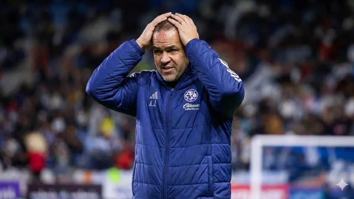  André Jardine tendría ultimátum en América 