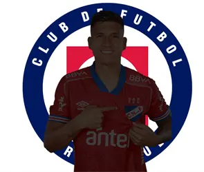 Con Bogusz fuera del club, desde Uruguay suena un defensa para Cruz Azul