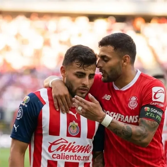 &iexcl;Se negaron! Alexis Vega revela lo que hizo para poder quedarse en Chivas
