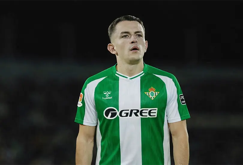 Real Betis presenta a &Aacute;lvaro Fidalgo como nueva refuerzo