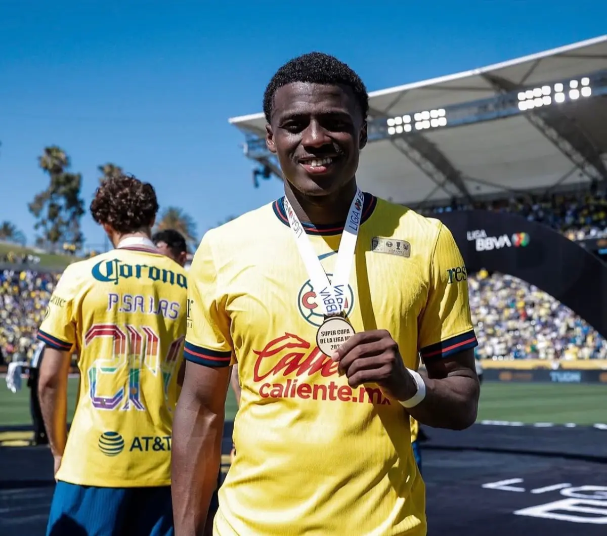  Javairo apenas se despidió del América 