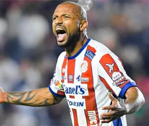 El detalle que sigue alejando a Joao Pedro de Cruz Azul