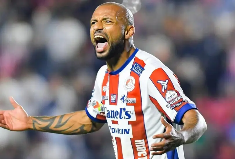 Joao Pedro puso altas sus exigencias a Cruz Azul