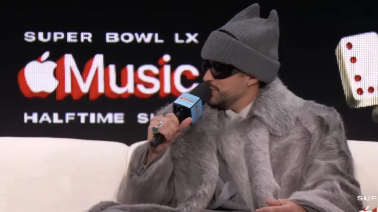  Bad Bunny en conferencia de prensa. 
