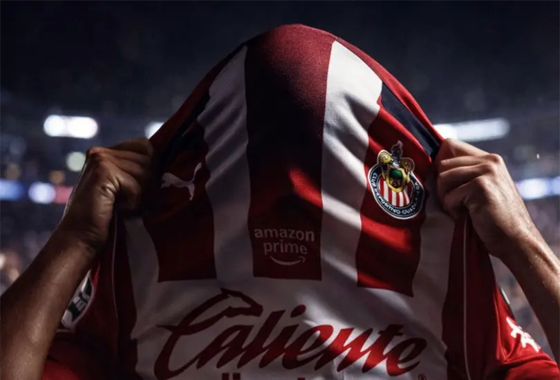 Chivas cierra fichaje de &uacute;ltima hora