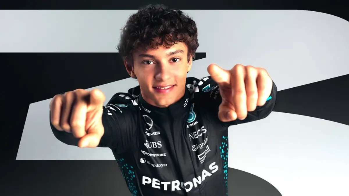  El piloto de 19 años sufrió un accidente que rápidamente se volvió viral 