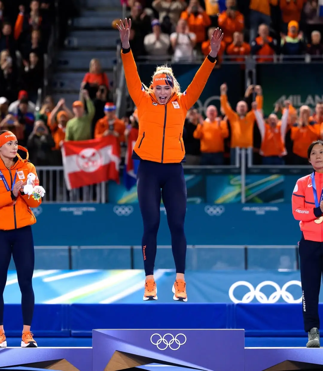 Fen&oacute;meno viral: En sus redes sociales, Jutta comparte el 'detr&aacute;s de escena' de su exigente entrenamiento, inspirando a millones con mensajes de disciplina y esfuerzo.