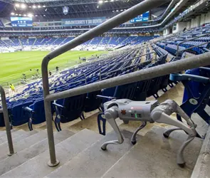 Perros robot vigilar&aacute;n el BBVA en juegos de Rayados