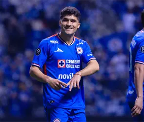 Nico Ib&aacute;&ntilde;ez se estrena en goleada de Cruz Azul a Vancouver