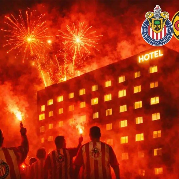 VIDEO: Aficionados de Chivas detonan pirotecnia en hotel del Am&eacute;rica