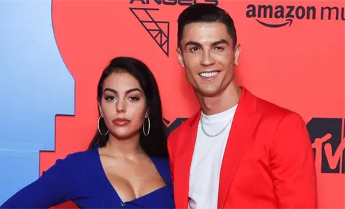 Así viven el amor Cristiano, Messi y otros futbolistas este 14 de febrero Así viven el amor Cristiano, Messi y otros futbolistas este 14 de febrero