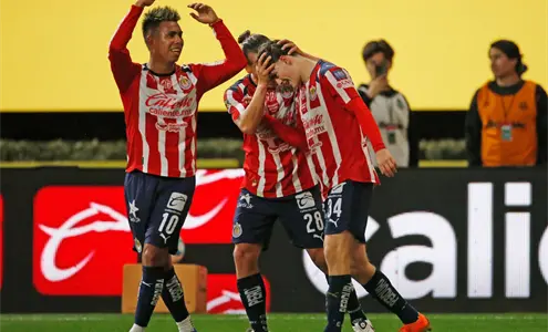 Chivas le cerró la boca al americanismo con triunfo en el Clásico Chivas le cerró la boca al americanismo con triunfo en el Clásico