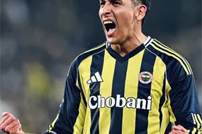 Edson &Aacute;lvarez reaparece... y la afici&oacute;n lo abuchea en Turqu&iacute;a