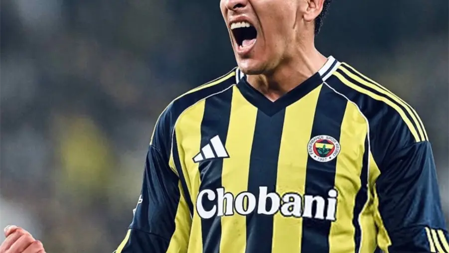Edson &Aacute;lvarez reaparece... y la afici&oacute;n lo abuchea en Turqu&iacute;a