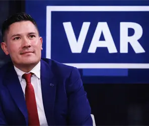 Fernando Guerrero acusa: manipulaci&oacute;n en cabina VAR